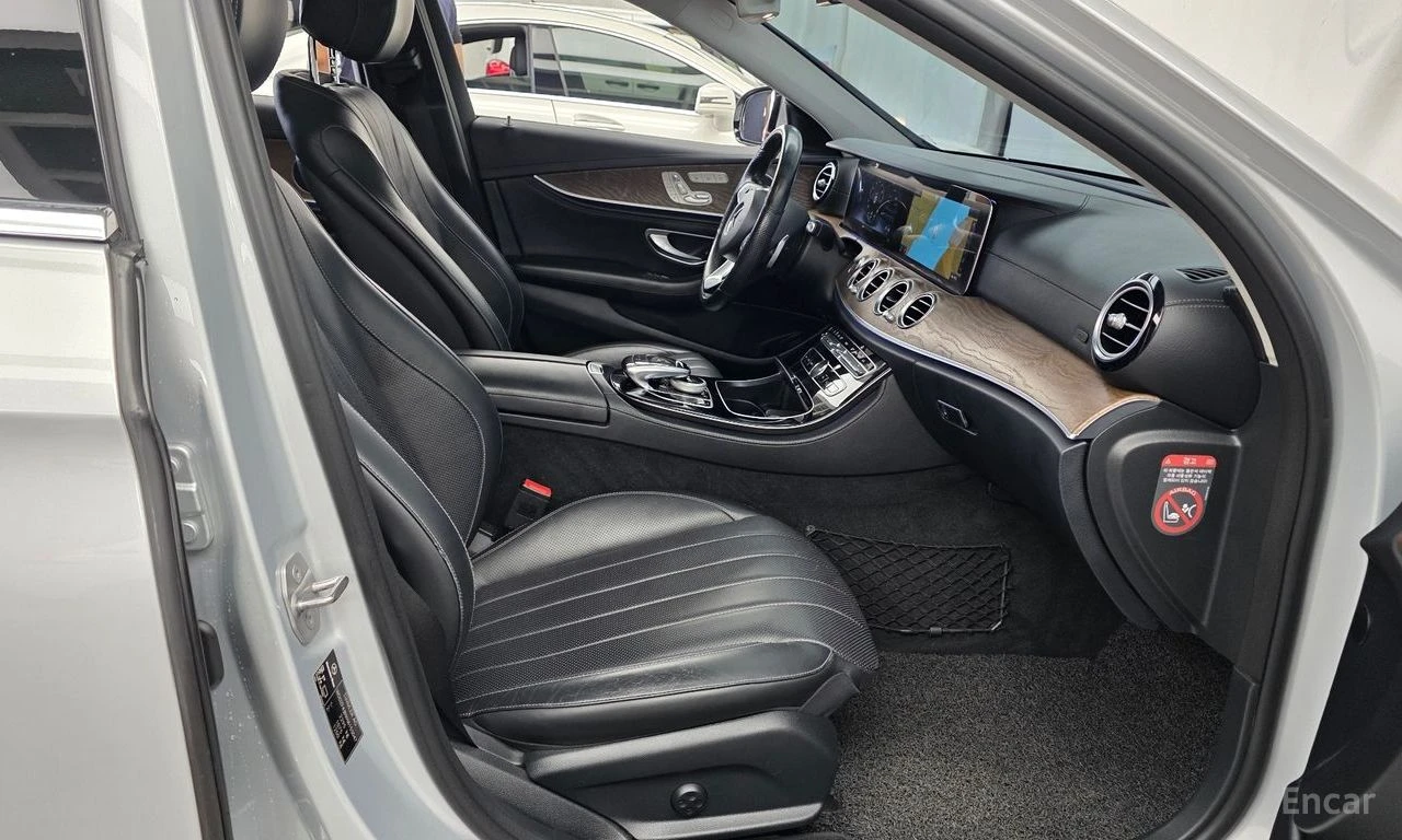 Mercedes-Benz E 300 ���������* �����* ���������* �����* 360������*  | Mobile.bg � ����������� 14