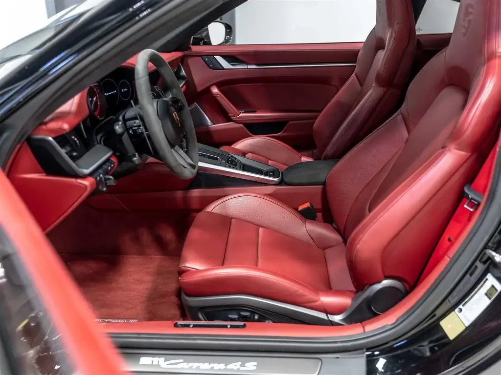 Porsche 911 Carrera 4S| PCCB Carbon Ceramics| Burmester, снимка 8 - Автомобили и джипове - 55617526