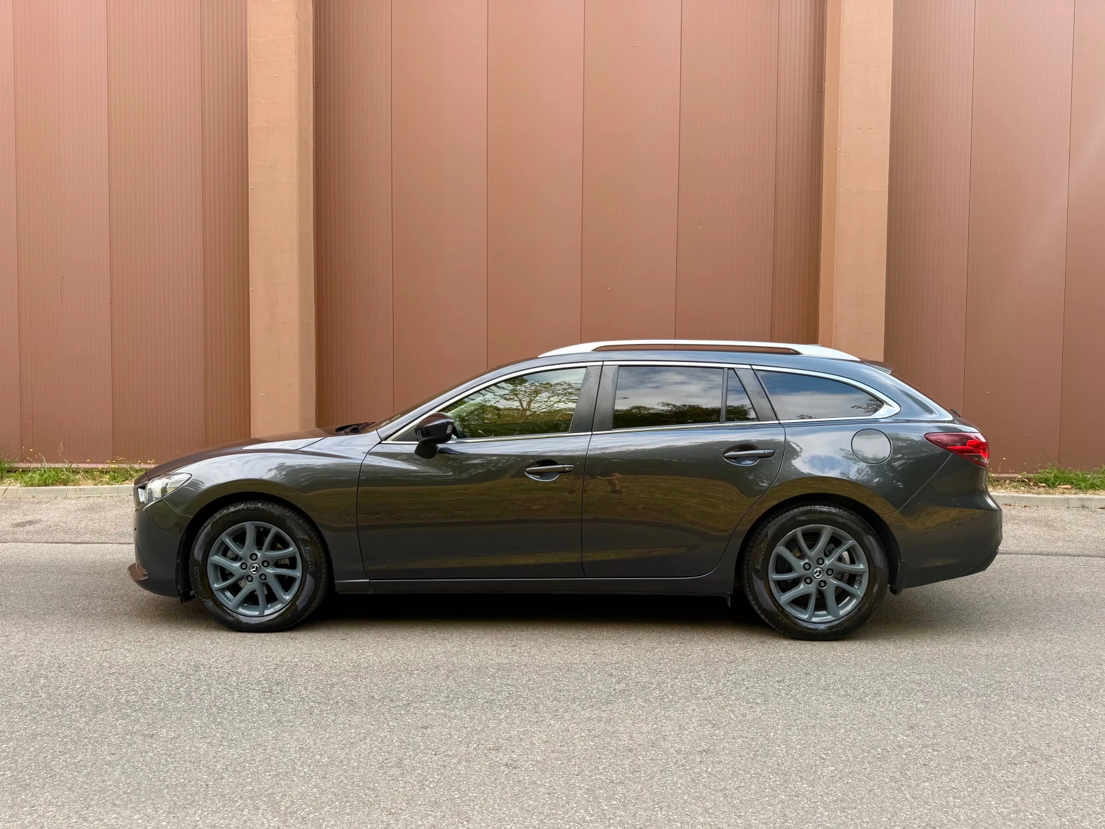 Mazda 6 LANE ASSIST| BLIND SPOT| XENON| NAVI ГАРАНЦИЯ, снимка 2 - Автомобили и джипове - 56060619