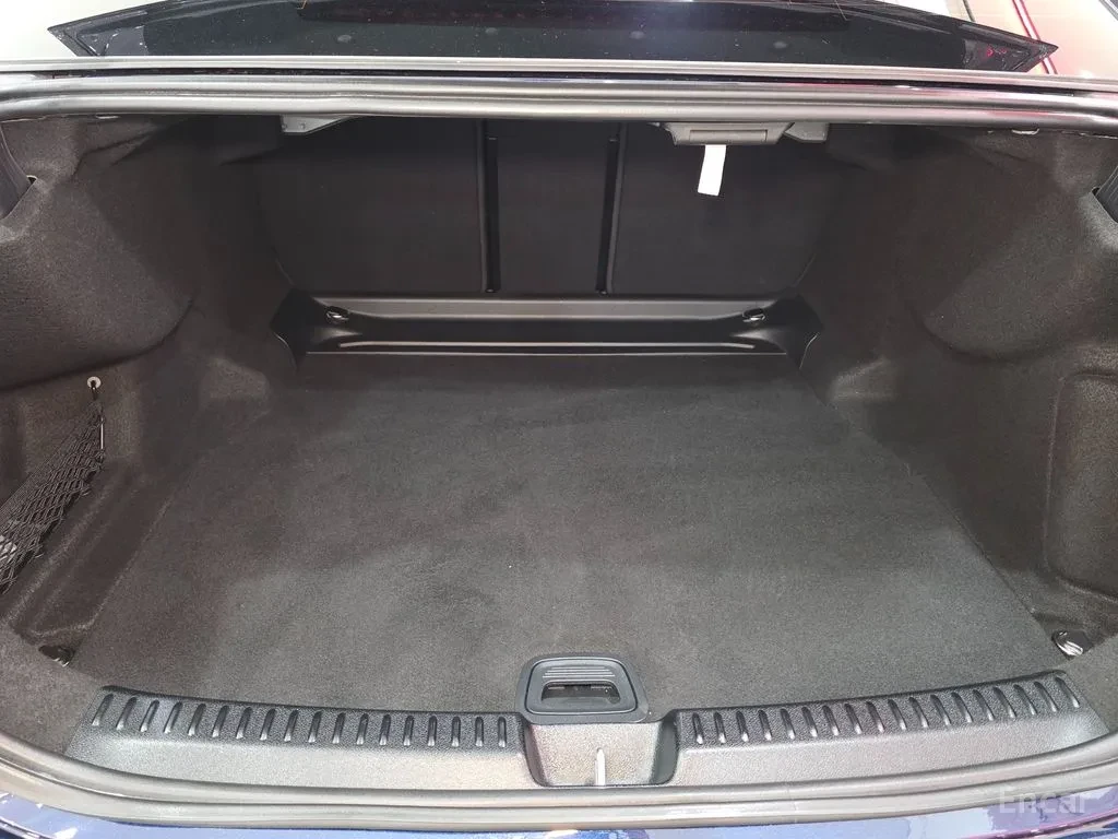 Mercedes-Benz E 200 ПАНОРАМА* 360 КАМЕРИ* ПОДГРЕВ* ОБДУХ* КРАЙНА ЦЕНА*, снимка 14 - Автомобили и джипове - 56411504