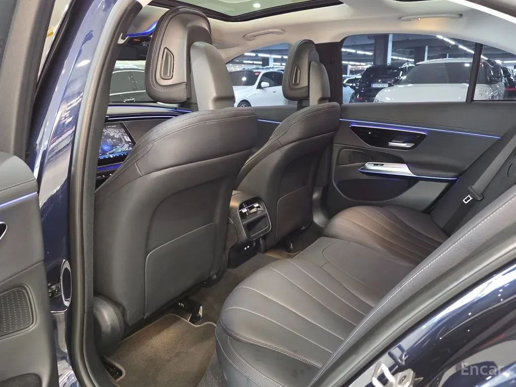 Mercedes-Benz E 200 ПАНОРАМА* 360 КАМЕРИ* ПОДГРЕВ* ОБДУХ* КРАЙНА ЦЕНА*, снимка 12 - Автомобили и джипове - 56411504