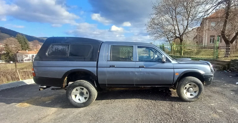 Mitsubishi L200, снимка 5 - Автомобили и джипове - 49352267