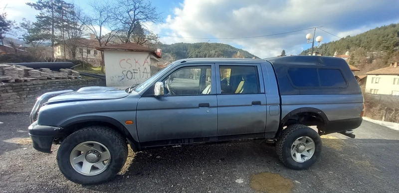 Mitsubishi L200, снимка 4 - Автомобили и джипове - 49352267