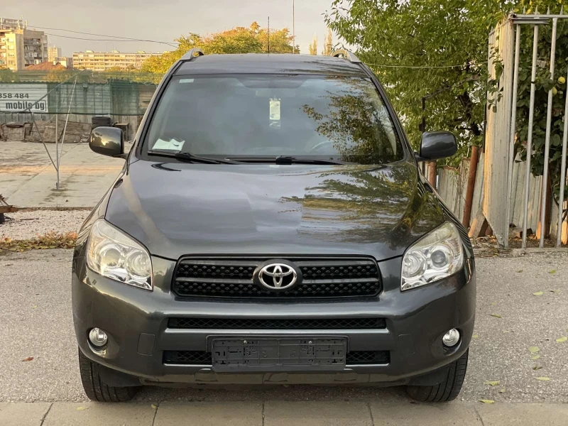 Toyota Rav4 2.0vVTI, КОЖА, LCD-TV, 4x4, ИТАЛИЯ, снимка 2 - Автомобили и джипове - 52068130