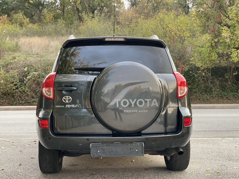 Toyota Rav4 2.0vVTI, КОЖА, LCD-TV, 4x4, ИТАЛИЯ, снимка 6 - Автомобили и джипове - 52068130