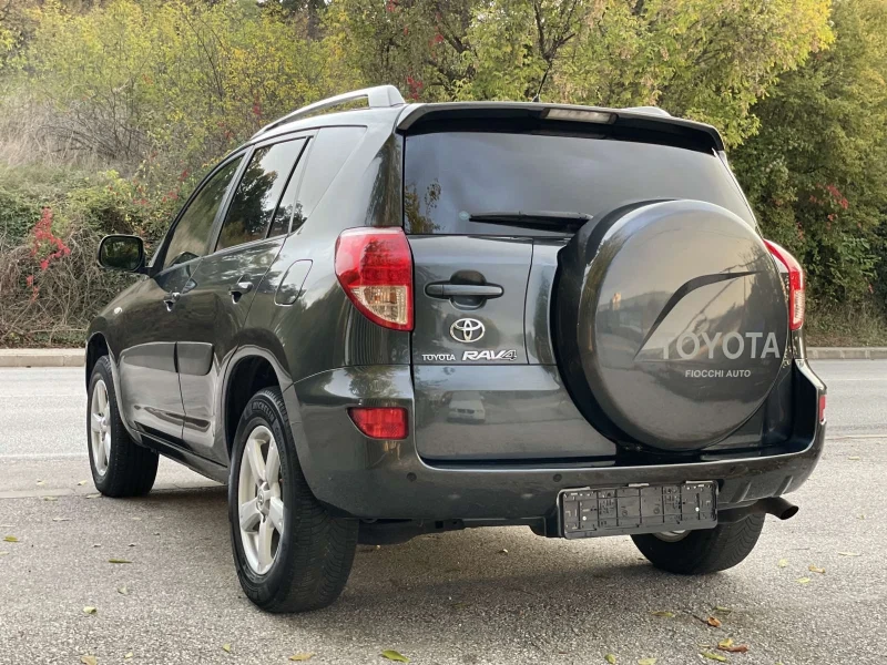 Toyota Rav4 2.0vVTI, КОЖА, LCD-TV, 4x4, ИТАЛИЯ, снимка 7 - Автомобили и джипове - 52068130