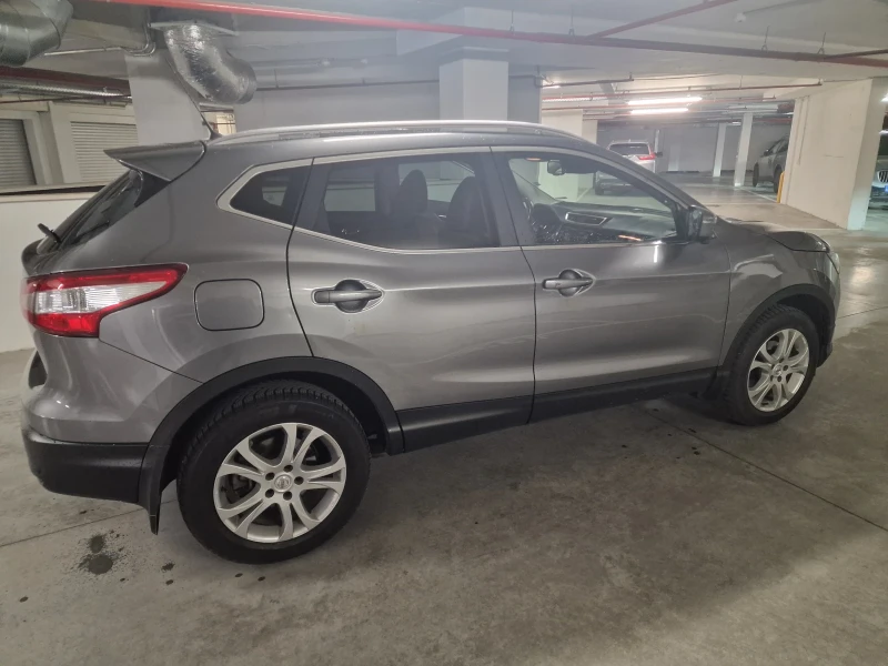 Nissan Qashqai, снимка 6 - Автомобили и джипове - 52347111