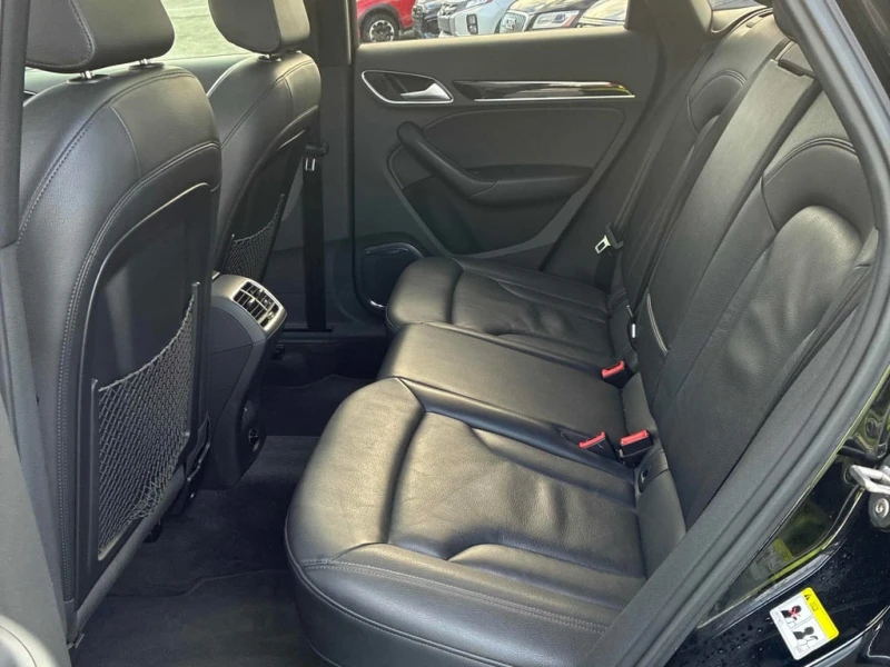 Audi Q3 * Technik * CARFAX * БЕЗ ПЪРВОНАЧАЛНА ВНОСКА, снимка 12 - Автомобили и джипове - 52932202