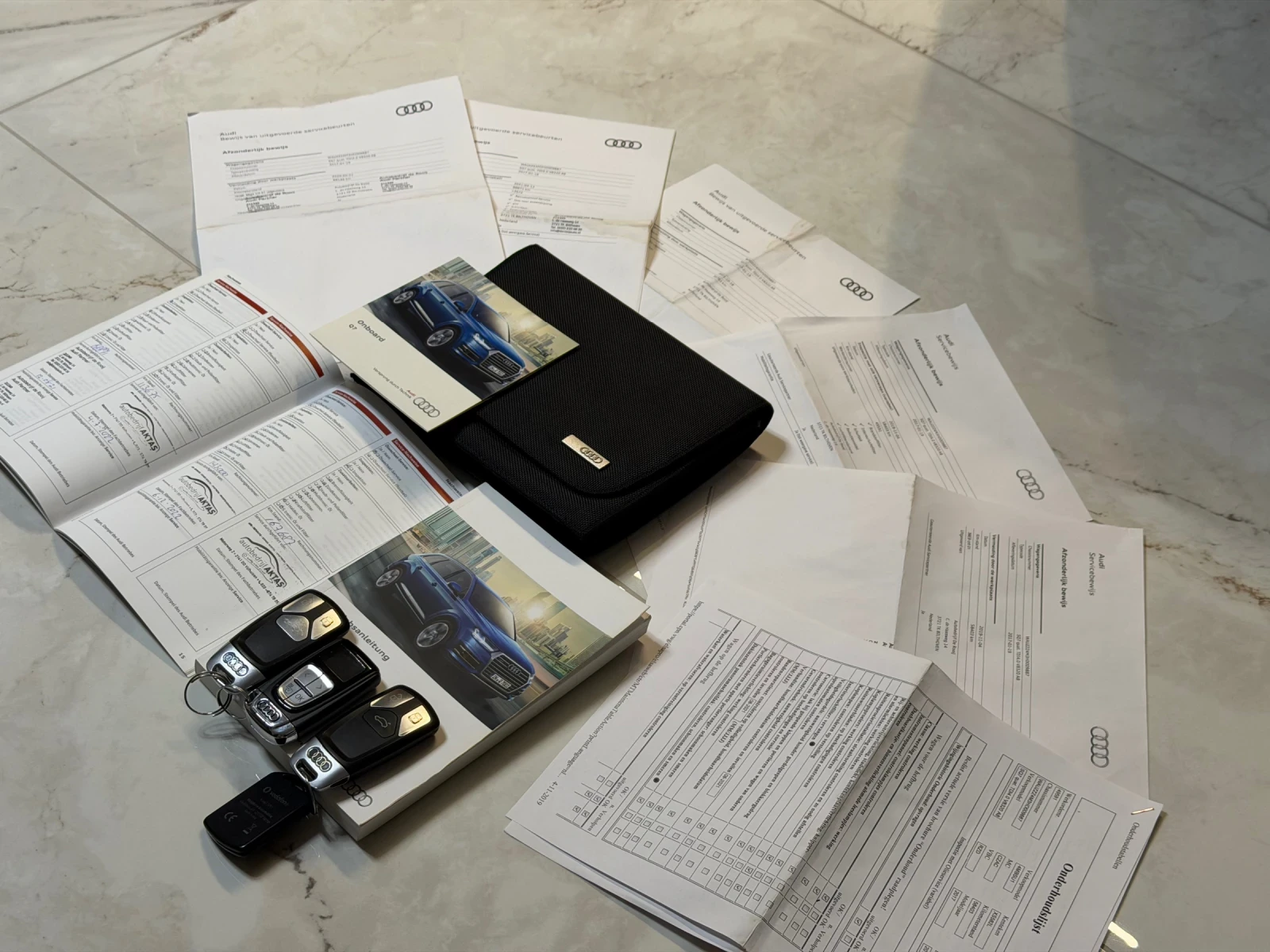 Audi SQ7 4.0TDI Head-up/360/Bose/Matrix/7места/Реални км, снимка 17 - Автомобили и джипове - 53928395