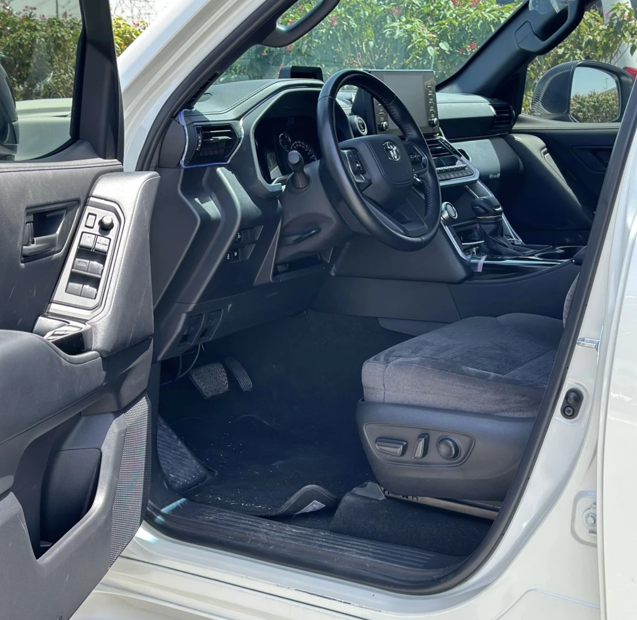 Toyota Land cruiser 300 | FULL BODY KIT, снимка 5 - Автомобили и джипове - 54345729