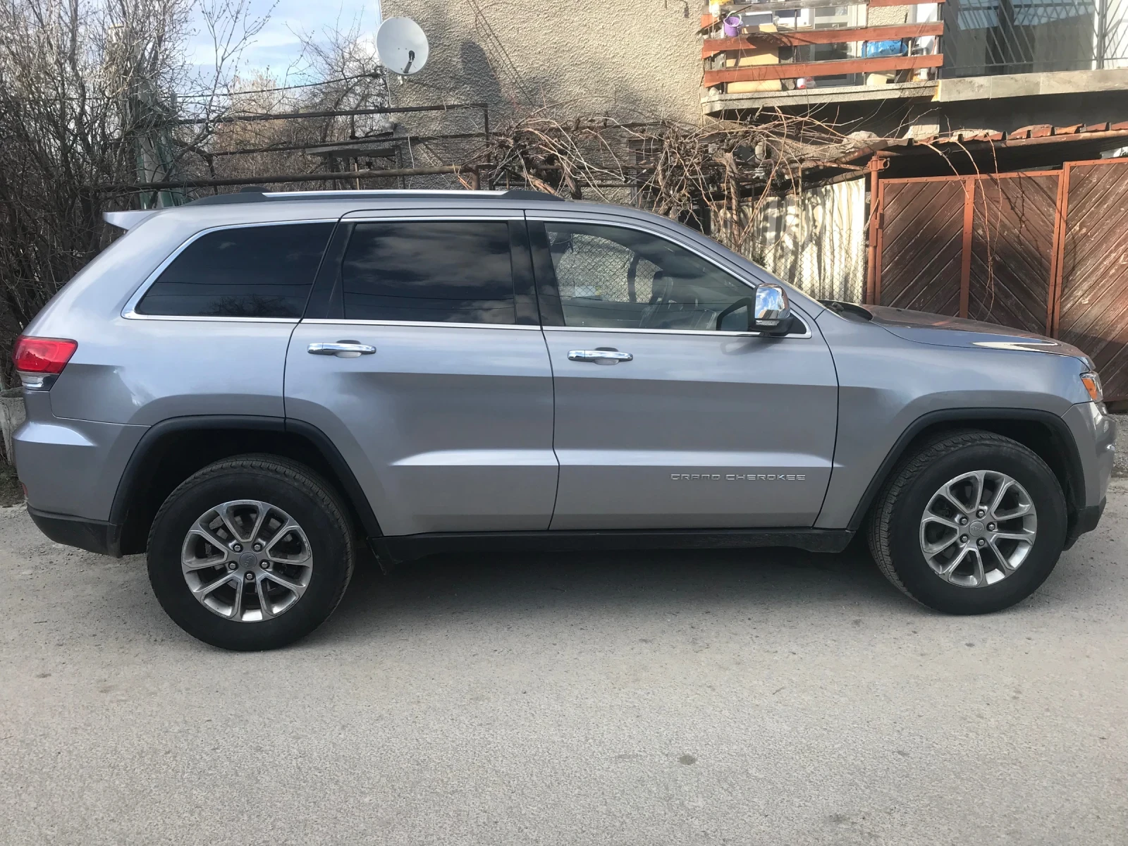 Jeep Grand cherokee Limited 3.6, снимка 2 - Автомобили и джипове - 55403914