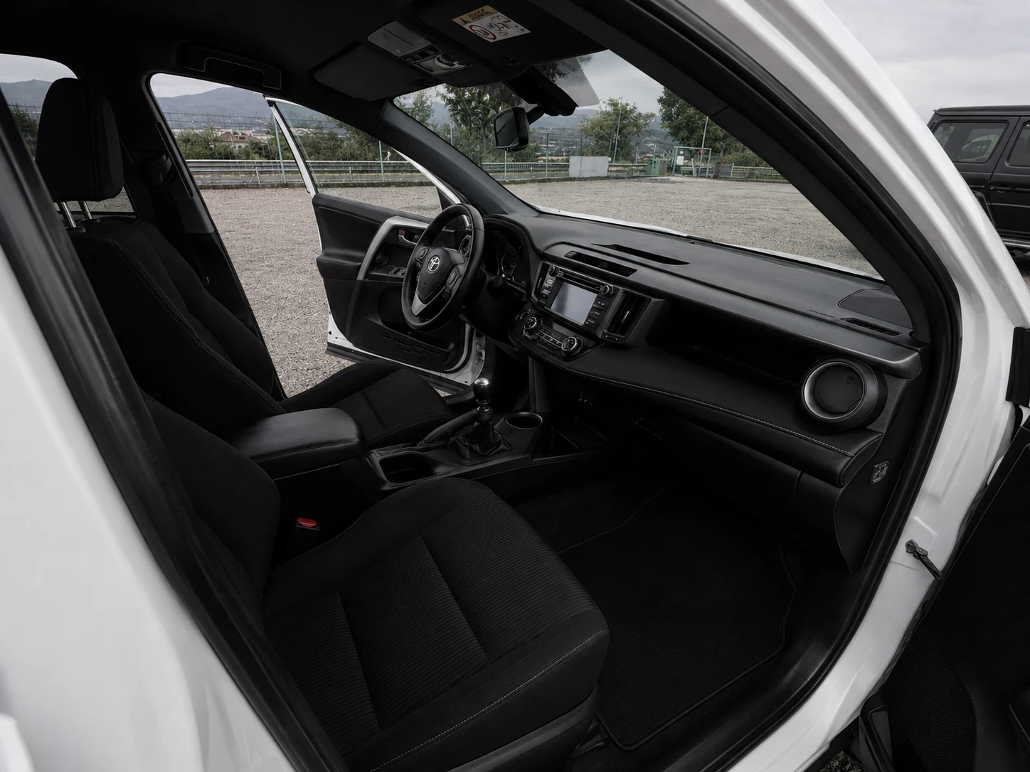 Toyota Rav4 2.2 D4D 150кс 4х4, снимка 8 - Автомобили и джипове - 55702772