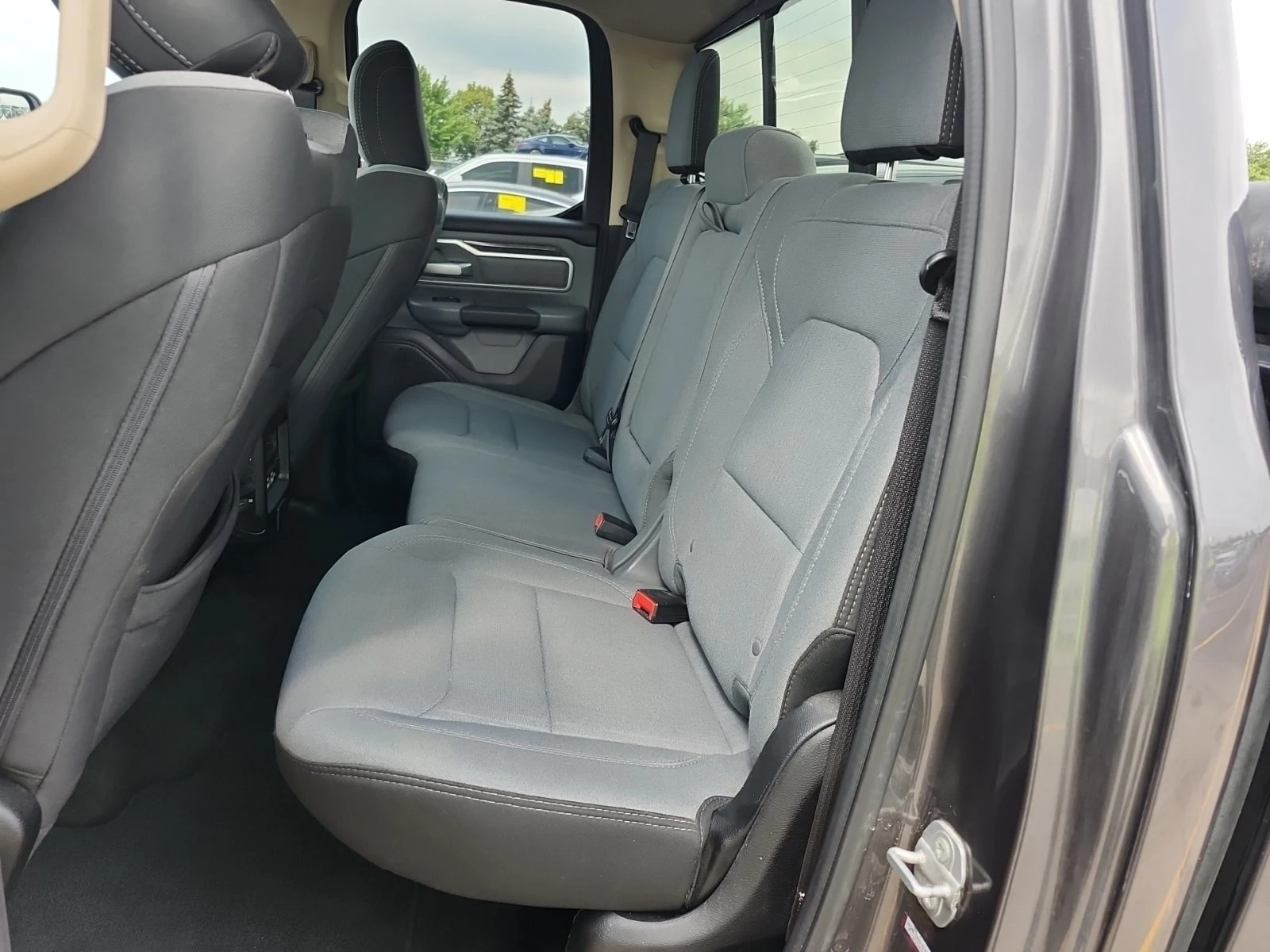 Dodge RAM 1500 * Big Horn * CARFAX * БЕЗ ПЪРВОНАЧАЛНА ВНОСКА, снимка 12 - Автомобили и джипове - 55967358