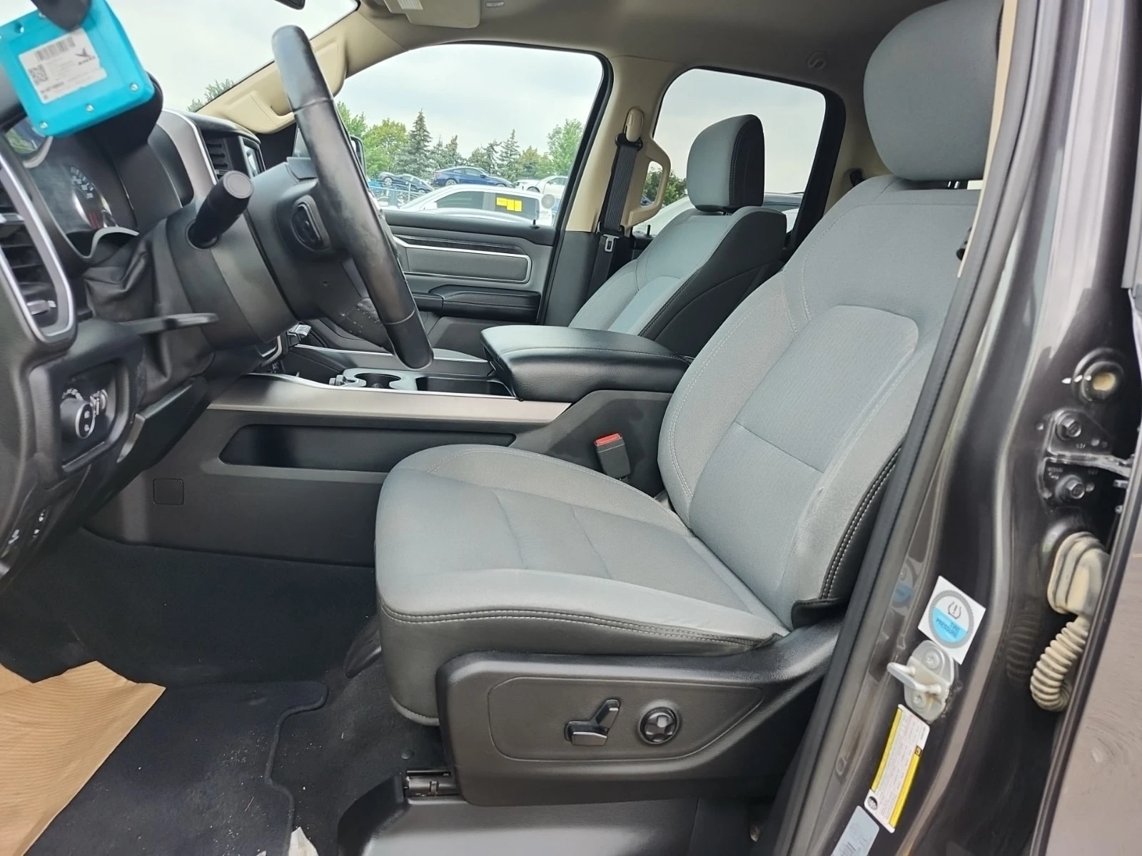 Dodge RAM 1500 * Big Horn * CARFAX * БЕЗ ПЪРВОНАЧАЛНА ВНОСКА, снимка 5 - Автомобили и джипове - 55967358