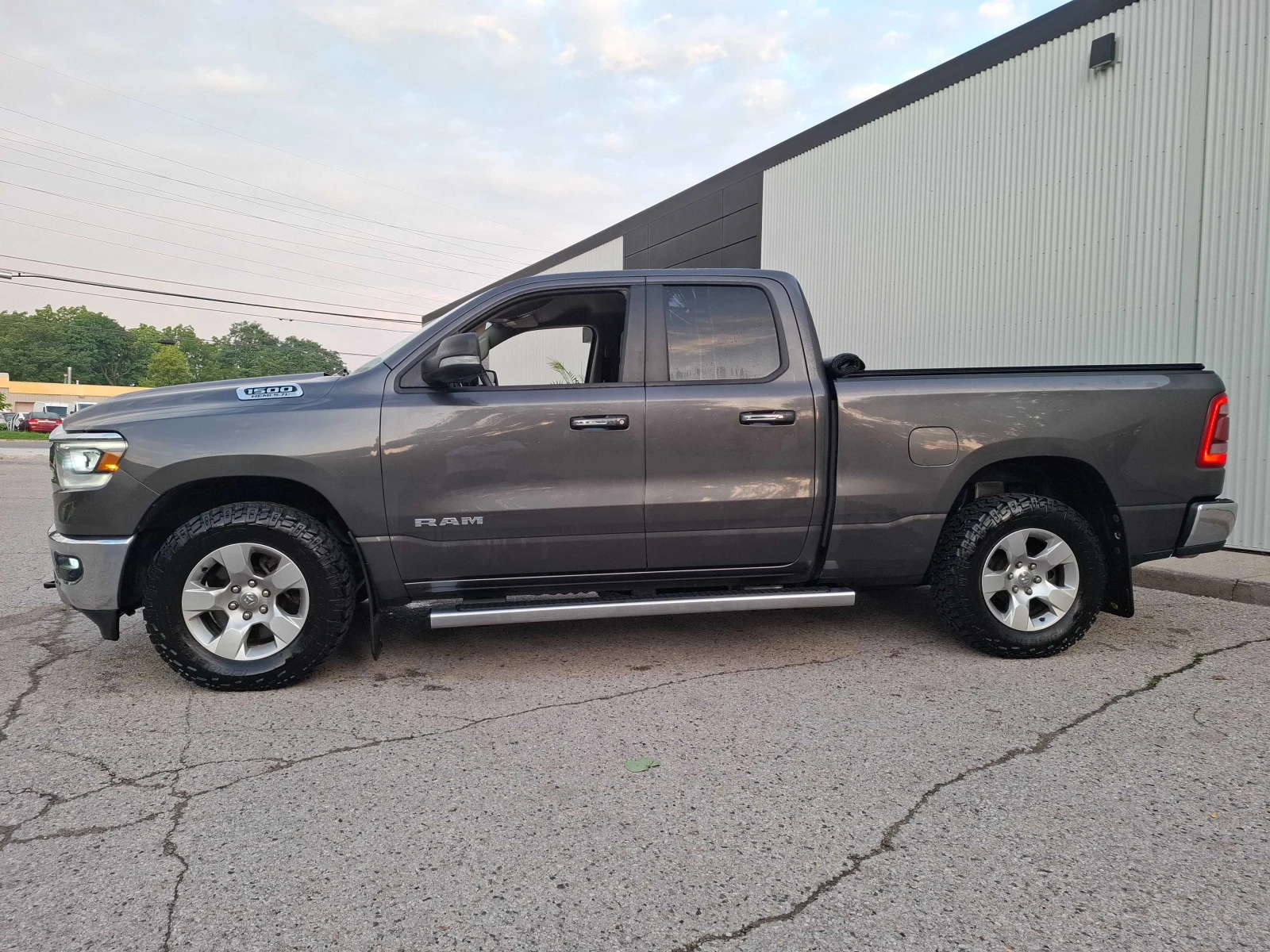 Dodge RAM 1500 * Big Horn * CARFAX * БЕЗ ПЪРВОНАЧАЛНА ВНОСКА, снимка 2 - Автомобили и джипове - 55967358