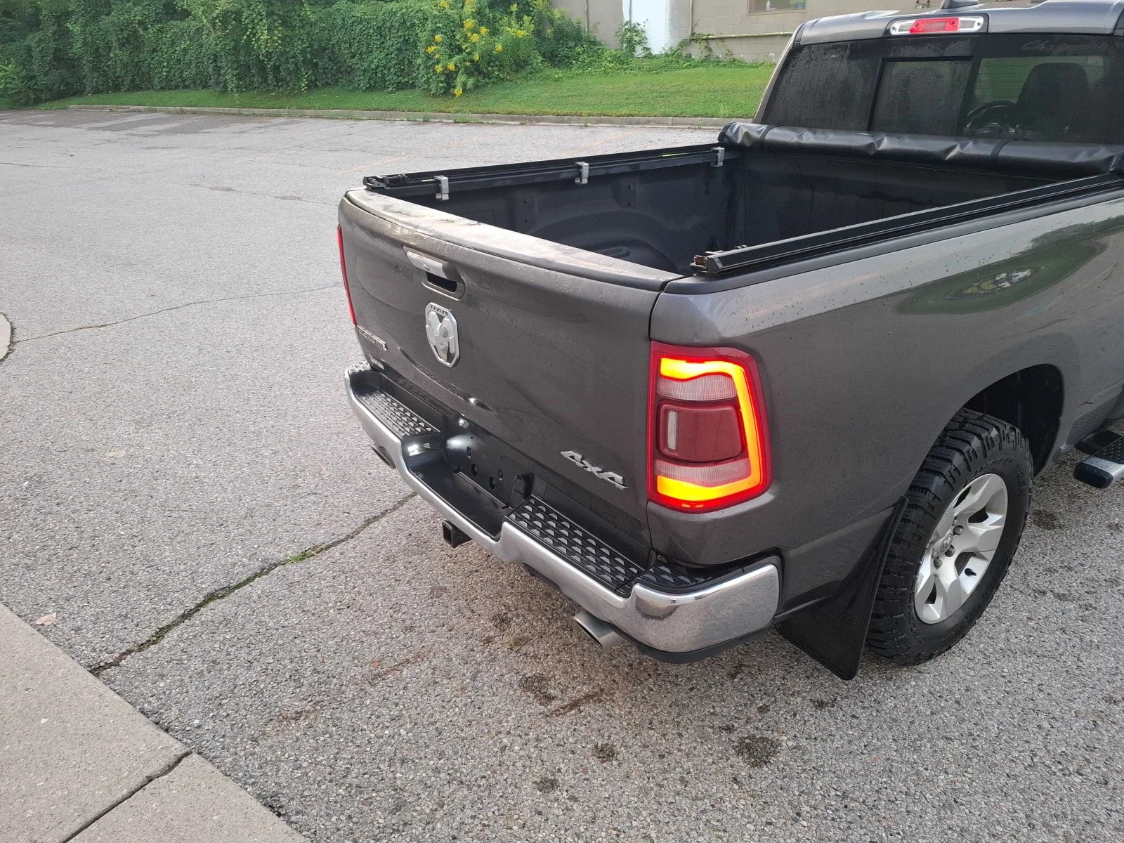 Dodge RAM 1500 * Big Horn * CARFAX * БЕЗ ПЪРВОНАЧАЛНА ВНОСКА, снимка 4 - Автомобили и джипове - 55967358