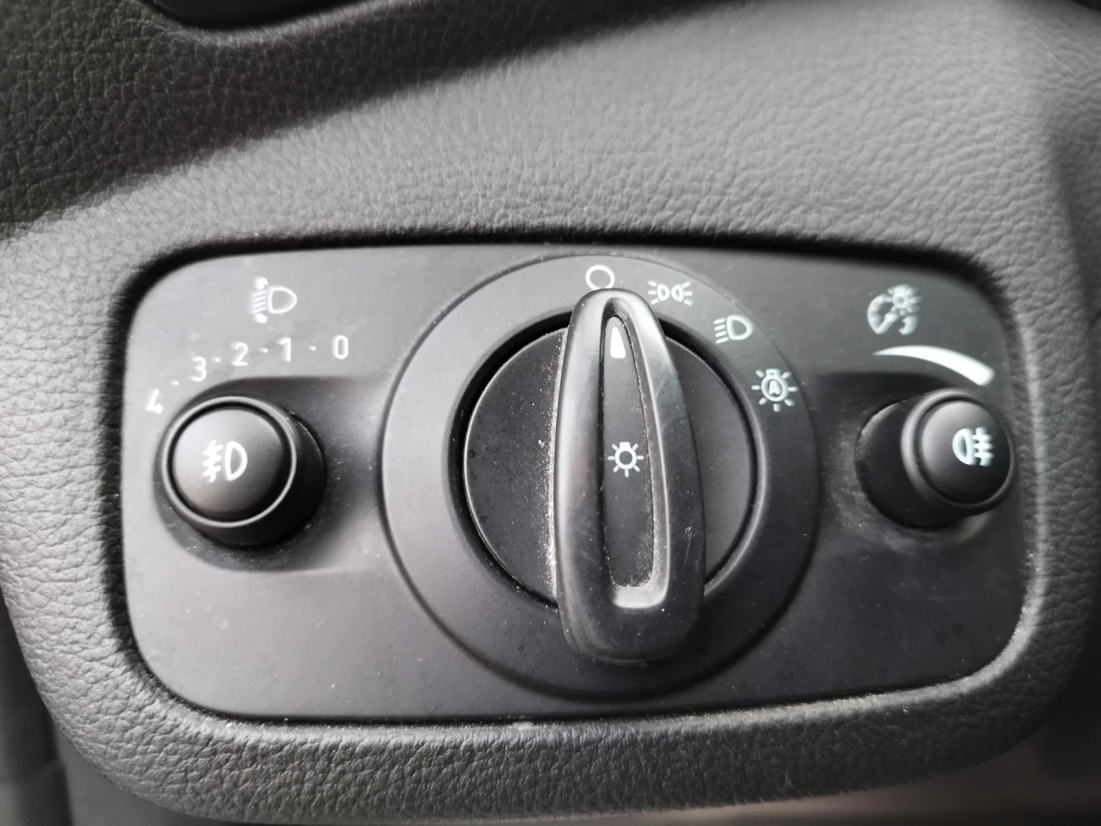 Ford Kuga 2.0 D, TITANIUM, 127000 km., 4X4, 180к.с., ЛИЗИНГ, снимка 16 - Автомобили и джипове - 56141438