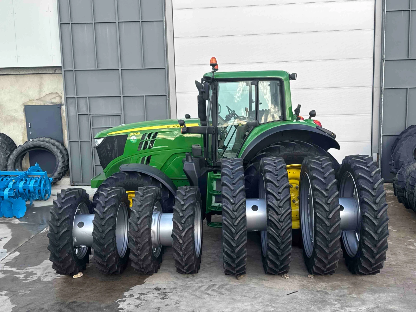 ������� John Deere ������� ���� � ������ �� John Deere | Mobile.bg � ����������� 1