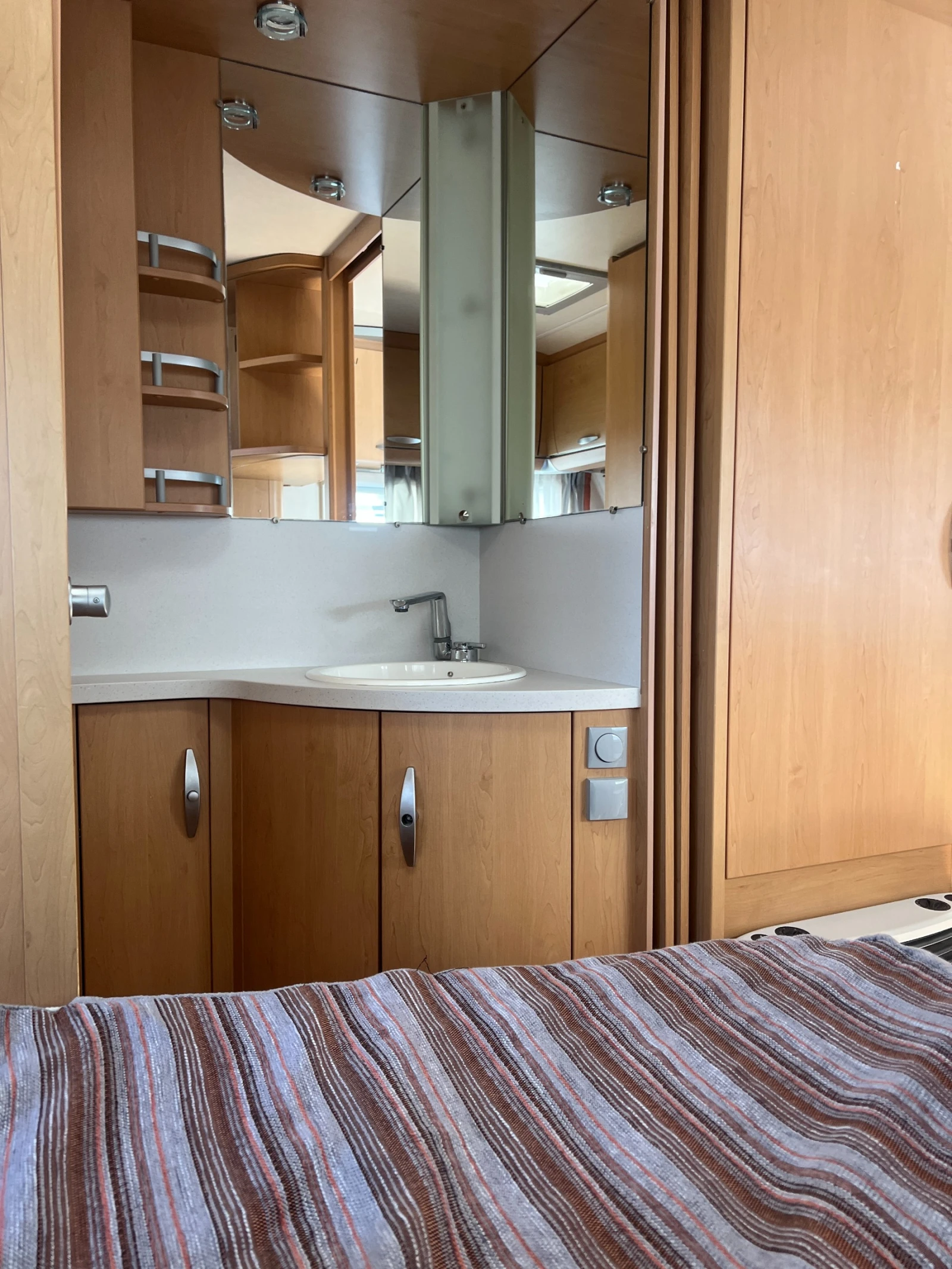Каравана Knaus 450 - изображение 9