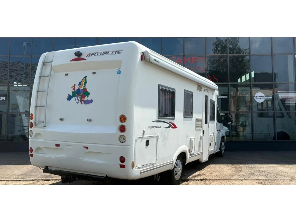 Кемпер Fleurette Migrateur 73LM, снимка 3 - Каравани и кемпери - 55501821