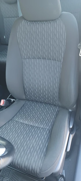 Toyota Yaris 1.4 D-4D, снимка 10