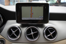 Mercedes-Benz CLA 220 LED/Kamera/Navi/Подгрев, снимка 11 - Автомобили и джипове - 37325520