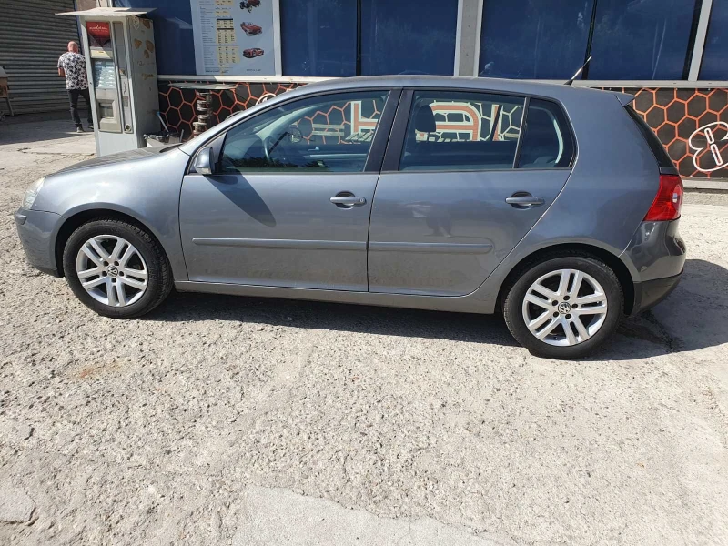 VW Golf V -1.6, снимка 3 - Автомобили и джипове - 47359047