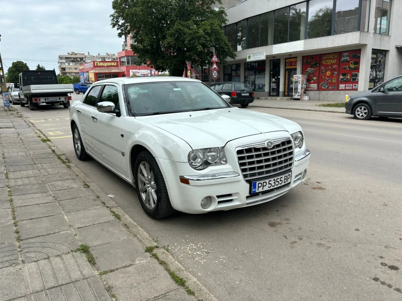 Chrysler 300c, снимка 2 - Автомобили и джипове - 48758123