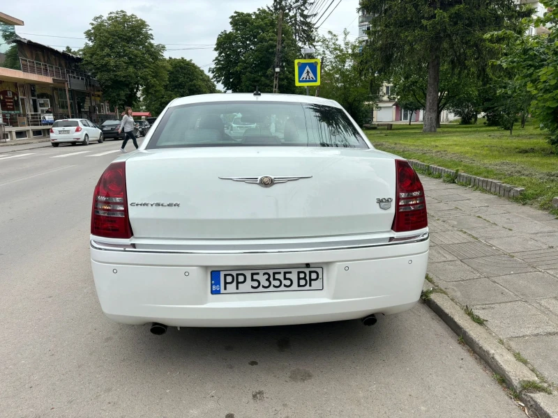 Chrysler 300c, снимка 4 - Автомобили и джипове - 48758123