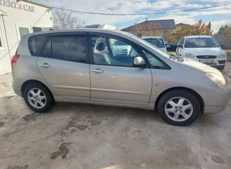 Toyota Corolla verso 1.6 VVTi Газова уредба, снимка 3 - Автомобили и джипове - 49296571