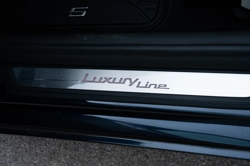 BMW 530 G30, X-DRIVE, Luxury, снимка 7 - Автомобили и джипове - 52431695