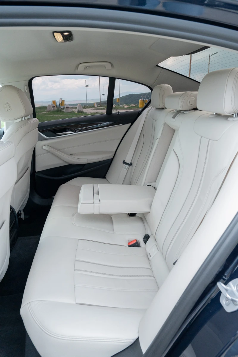 BMW 530 G30, X-DRIVE, Luxury, снимка 10 - Автомобили и джипове - 52431695
