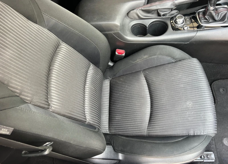 Mazda 3 2.2d XENON/HEAD-UP/NAVI/PODGREV/6sk/KLIMATR/UNIKAT, снимка 16 - Автомобили и джипове - 51057350