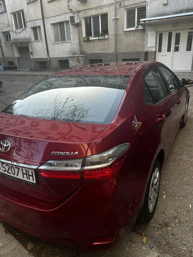 Toyota Corolla Седан, снимка 11 - Автомобили и джипове - 52067150