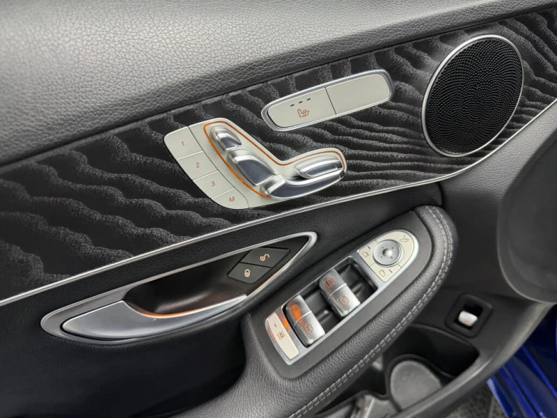 Mercedes-Benz C 300 4MATIC * АвтоКредит (ЦЕНА ДО БГ), снимка 16 - Автомобили и джипове - 52555304