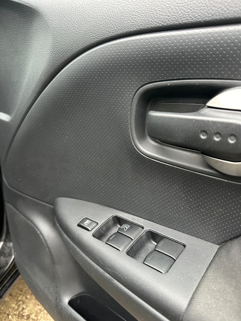 Nissan Note 1.5 dci, снимка 7 - Автомобили и джипове - 52907558