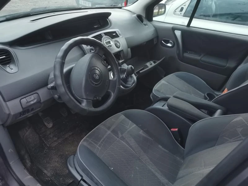 Renault Scenic 1.9DCI 120к.с., снимка 3 - Автомобили и джипове - 35667619