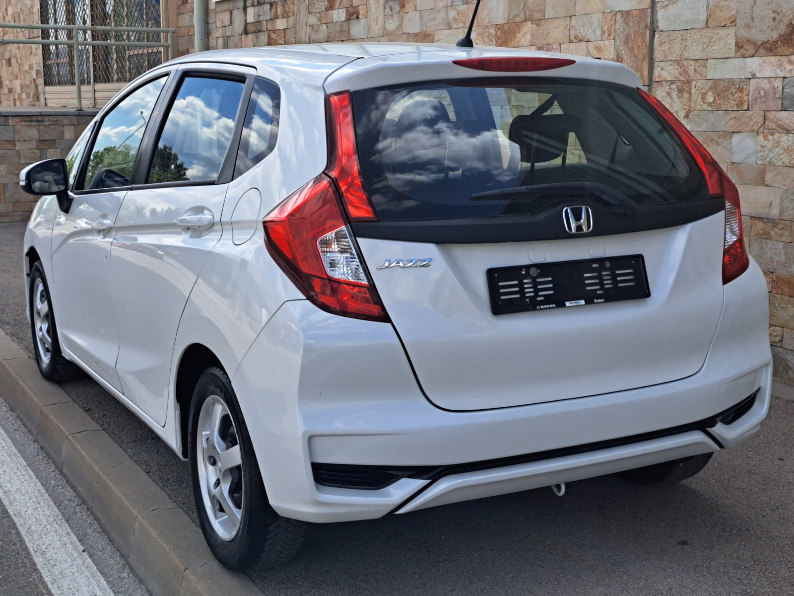 Honda Jazz 1.3/101к.с. АВТОМАТ  Face lift - изображение 4