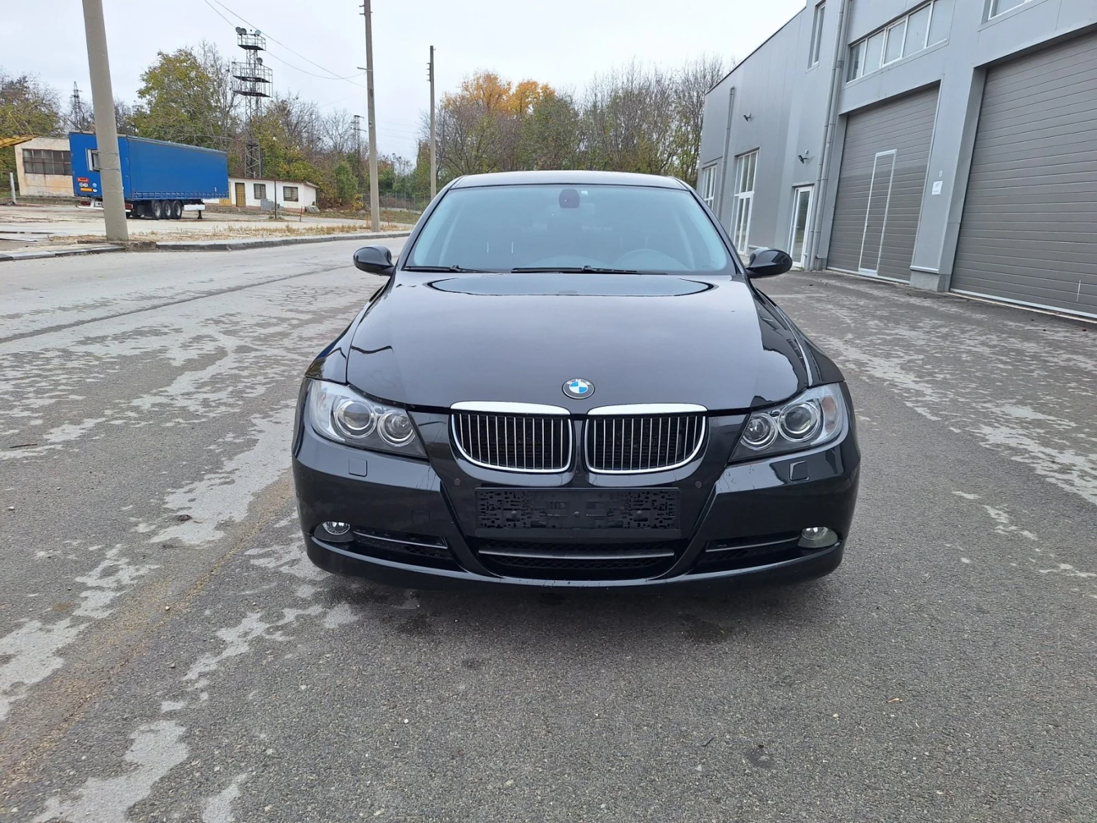 BMW 330 3, 0i автомат, кожа, нави, отлична - изображение 2