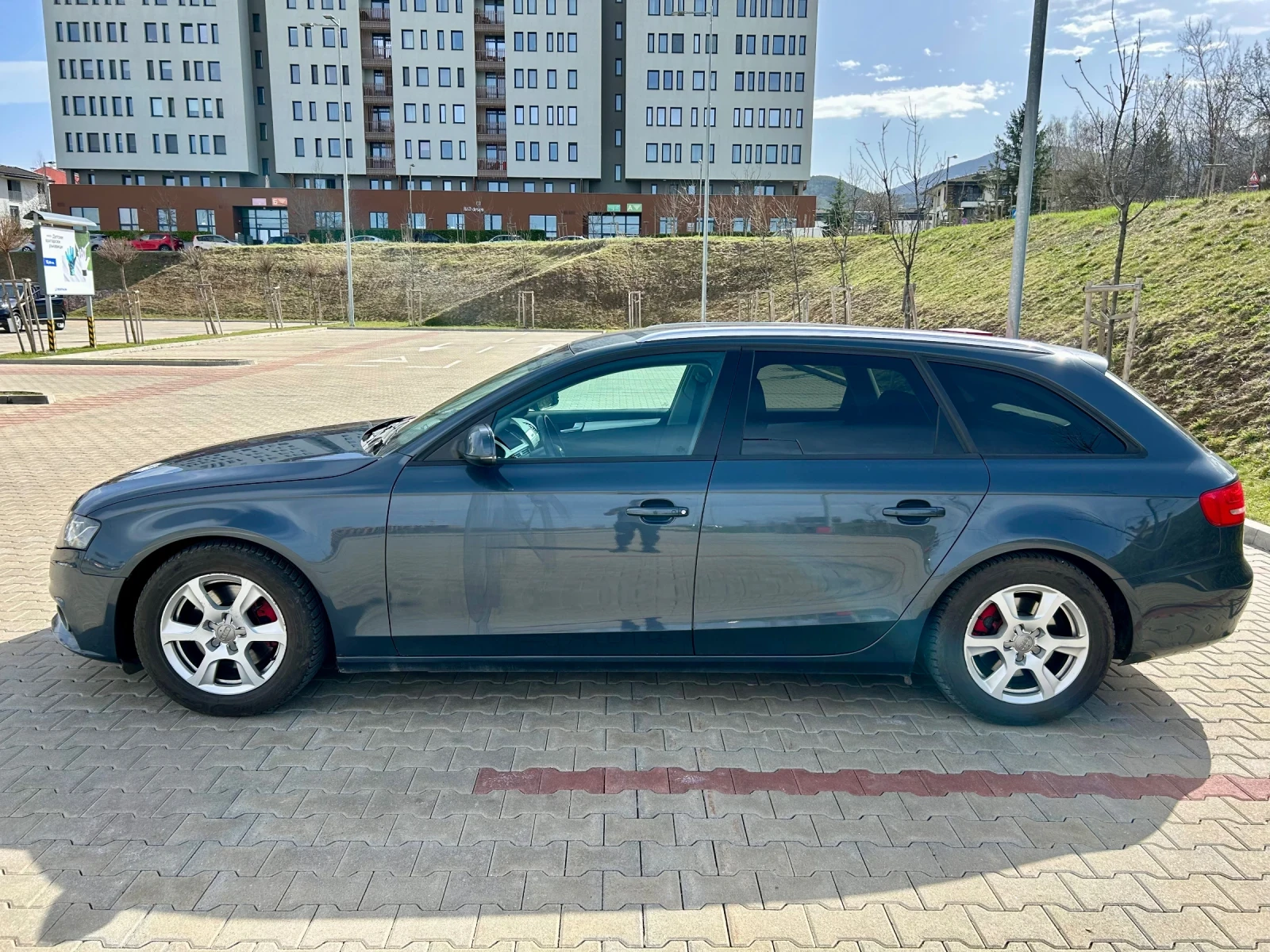 Audi A4 2.0 TDI 143 к.с. Quattro - изображение 7
