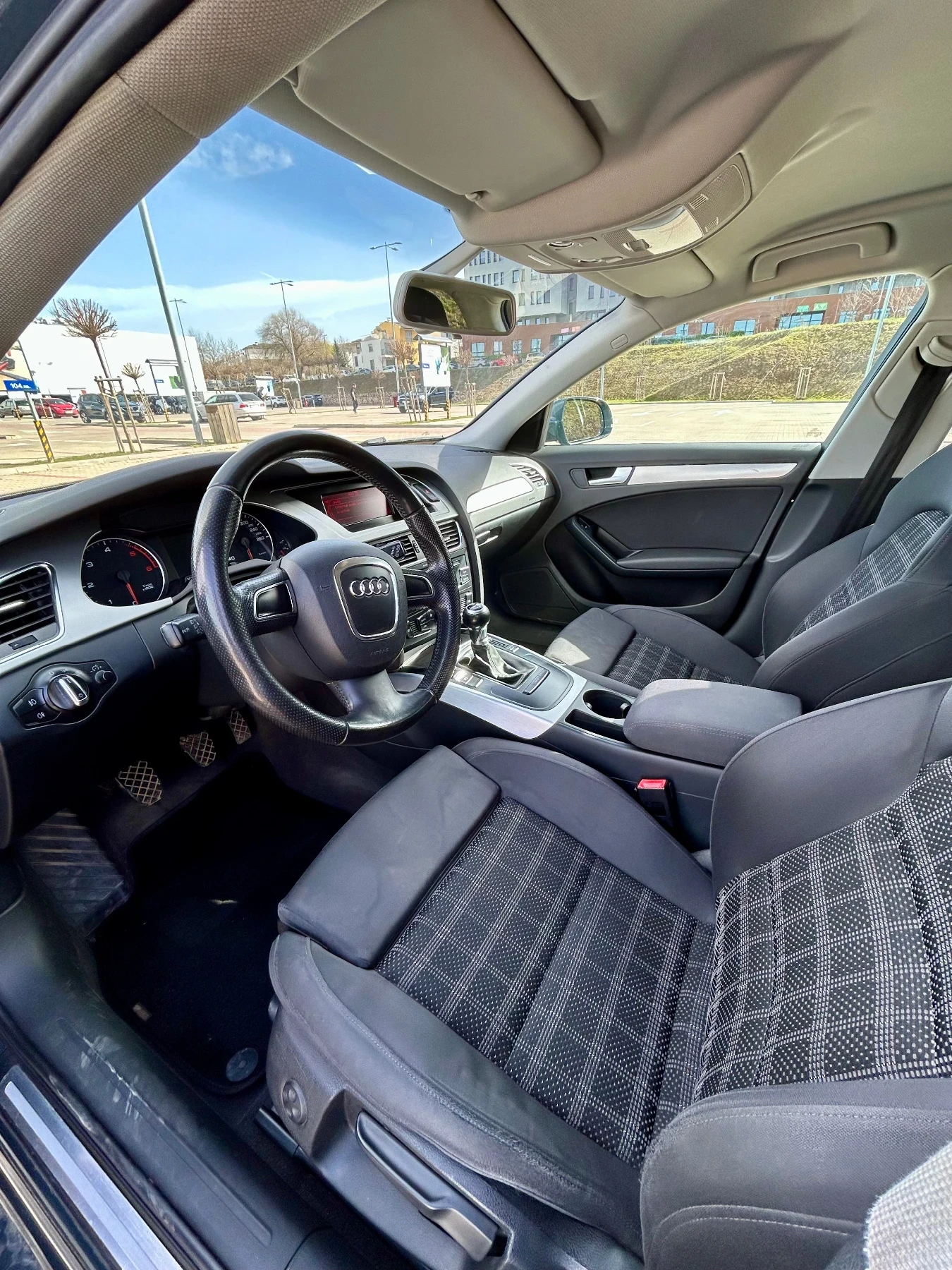 Audi A4 2.0 TDI 143 к.с. Quattro - изображение 10