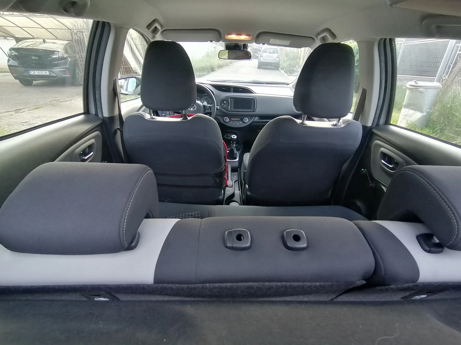 Toyota Yaris  - изображение 8