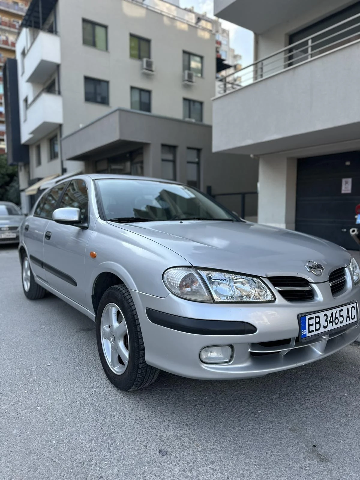 Nissan Almera 1.5i - изображение 2