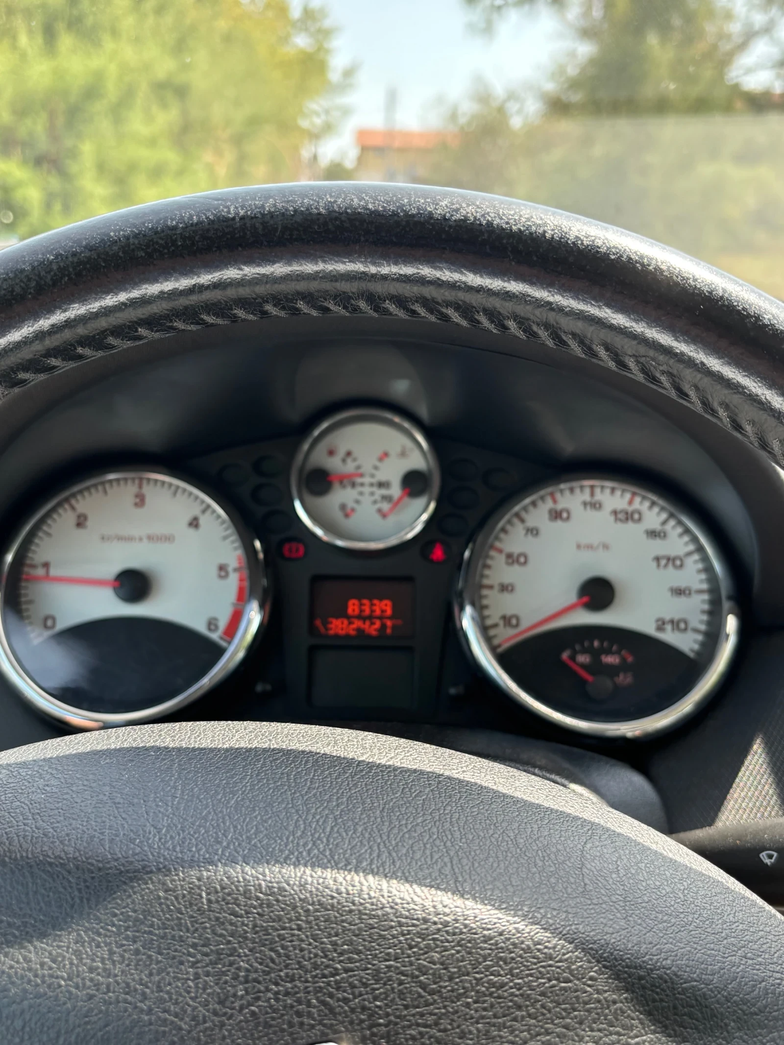 Peugeot 207 1.6 HDI - изображение 8