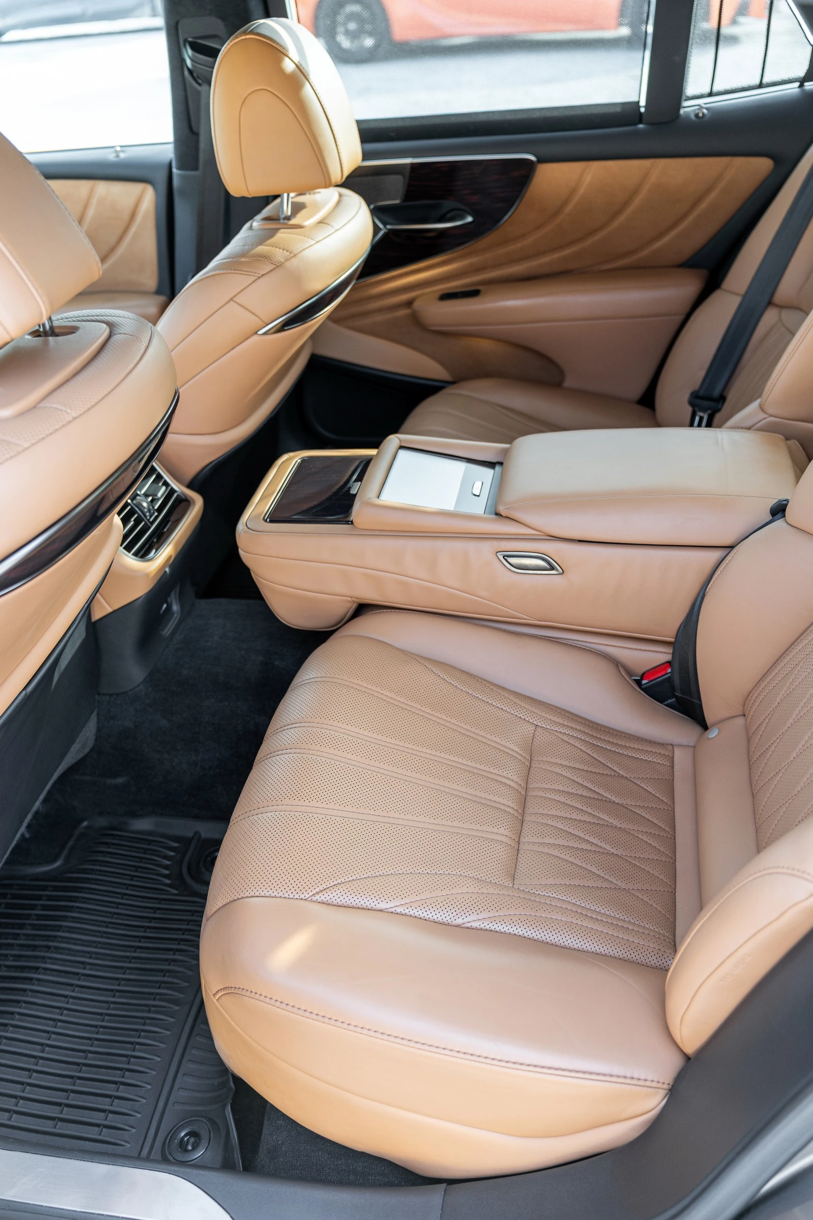 Lexus LS 500 AWD FACELIFT  - изображение 10