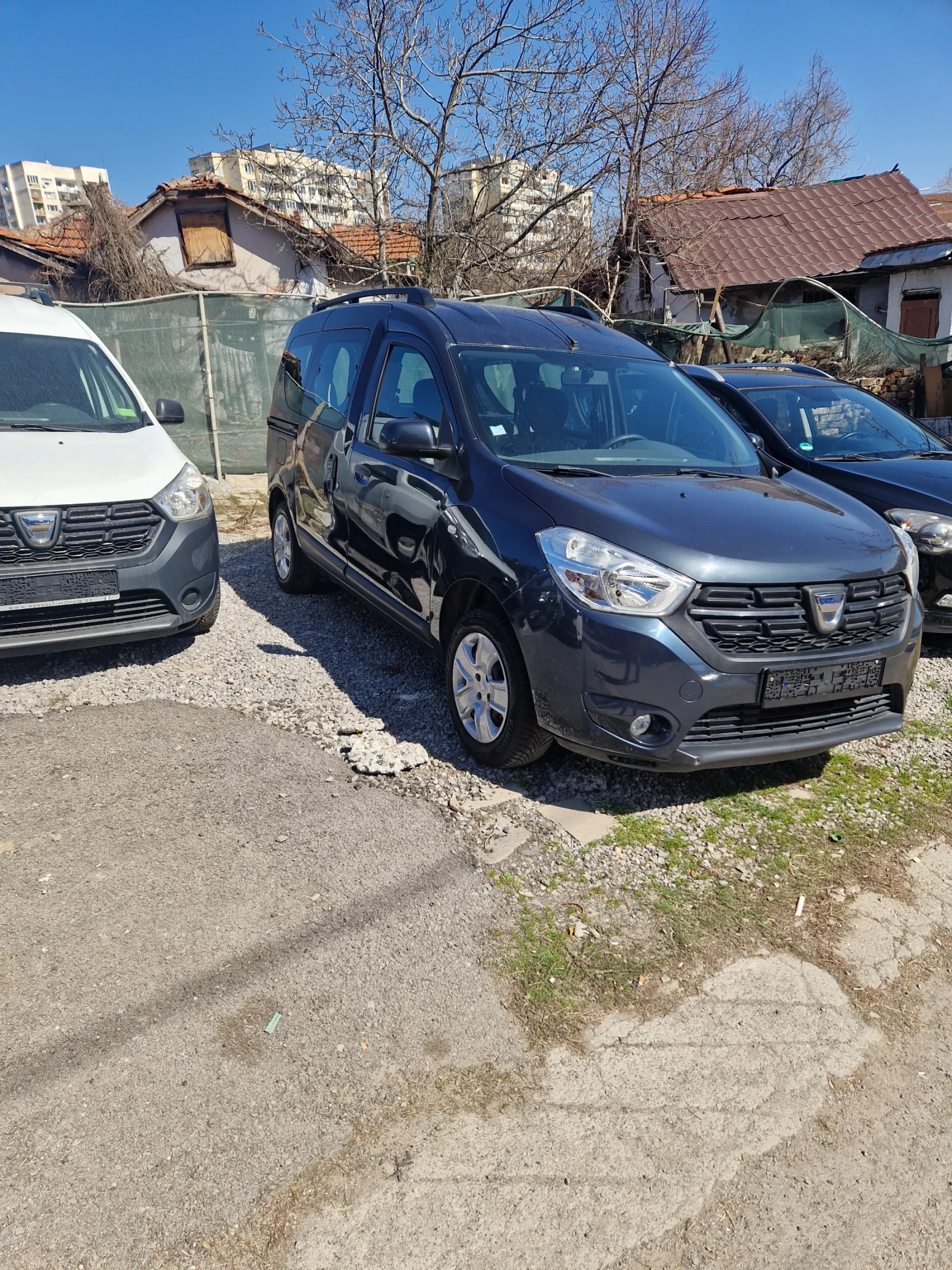 Dacia Dokker 1.6  , 102 коня  Газ - Бензин, снимка 2 - Автомобили и джипове - 53835951