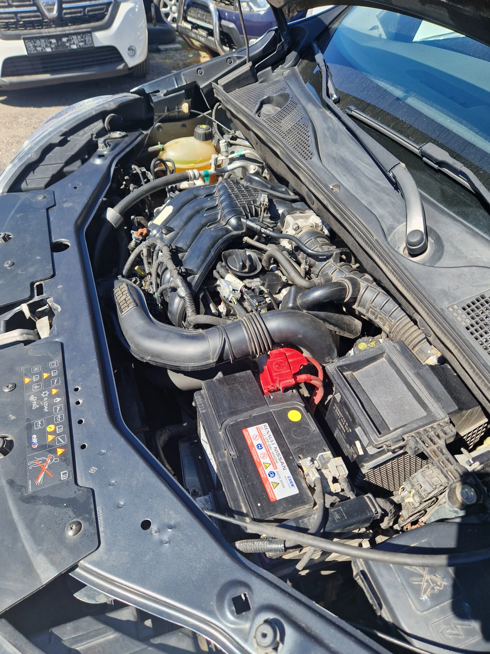 Dacia Dokker 1.6  , 102 коня  Газ - Бензин, снимка 15 - Автомобили и джипове - 53835951