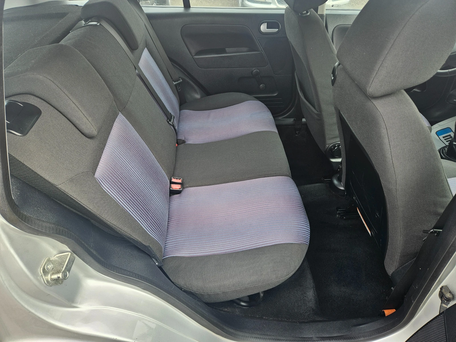 Ford Fusion 1.4-12900KM, снимка 14 - Автомобили и джипове - 54039133