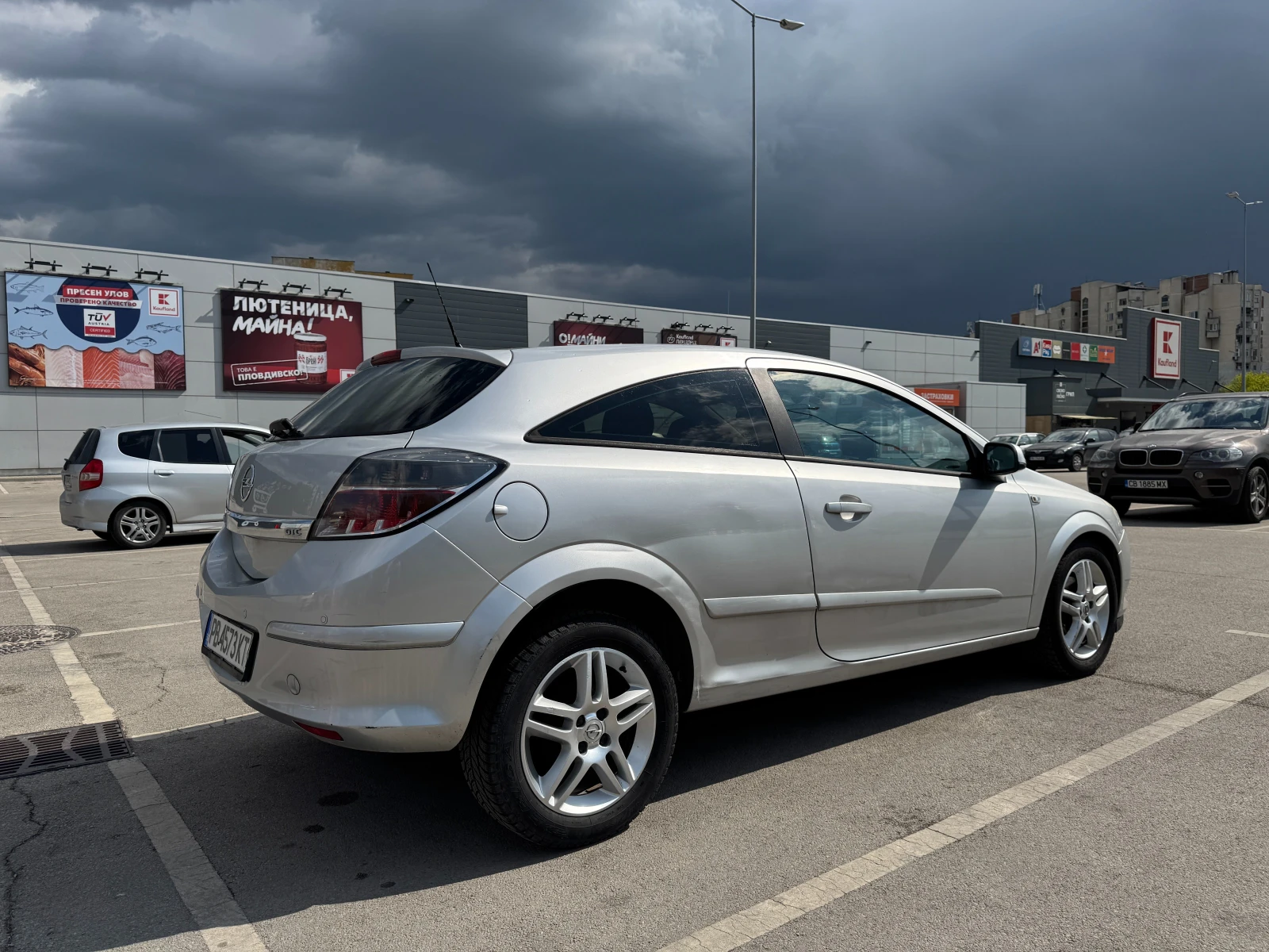 Opel Astra GTC, снимка 4 - Автомобили и джипове - 54238350