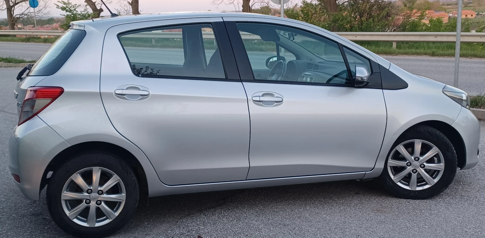 Toyota Yaris 1.4 D-4D, снимка 4 - Автомобили и джипове - 54308679